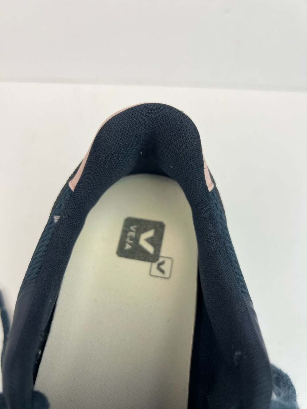 Veja Women’s Alveomesh Nautico Petale Vegan Sneakers Size 8 ($135) - Picture 5 of 8